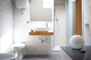 A bathroom at Villa Giuliana B&B