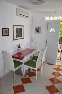 Fotografie z fotogalerie ubytování Apartment in Sabunike with Terrace, Air conditioning, Wi-Fi, Washing machine (231-1) v destinaci Privlaka