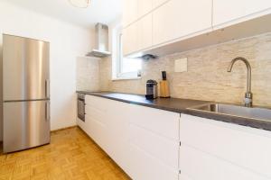 Kuchnia lub aneks kuchenny w obiekcie Naschmarkt Premium Apartment in "Your Vienna"