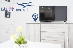Televízia a/alebo spoločenská miestnosť v ubytovaní B-Rent San Valentin Little Dreams Sea View