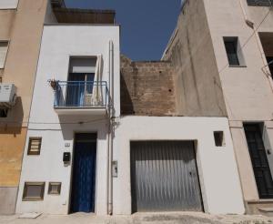 Το κτήριο όπου στεγάζεται  η παραθεριστική κατοικία