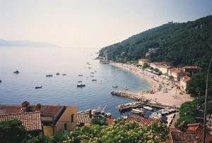 Fotografie z fotogalerie ubytování Apartment in Mošcenicka Draga with sea view, balcony, air conditioning, Wi-Fi (4772-1) v destinaci Mošćenička Draga