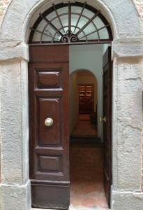 Exteriér alebo vchod do ubytovania La casa a Porta a Pago