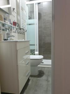 Łazienka w obiekcie Apartment Tirso Molina