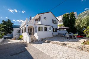 Nespecifikovaný výhled na hory nebo výhled na hory při pohledu z apartmánu