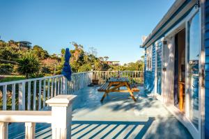 Gallery image of The Butterfly Bach - Surfdale Holiday Home in Surfdale