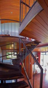 Katil dua tingkat atau katil-katil dua tingkat dalam bilik di Sunset Vista Lodge,Monteverde,Costa Rica.