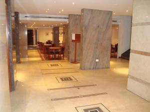 Restoran või mõni muu söögikoht majutusasutuses Charles Hotel