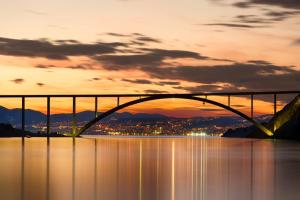 O pôr ou nascer do sol visto da casa de temporada ou dos arredores