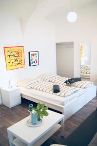 Postel nebo postele na pokoji v ubytování Beautiful Apartment 3 City Center