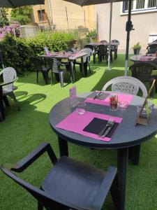 Fotografie z fotogalerie ubytování Hôtel Malpel v destinaci Decazeville