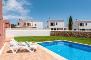 Gallery image of Villa Menorca BAY 4 by Mauter Villas in Sa Caleta