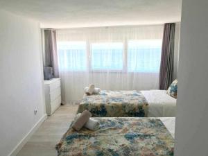 Zdjęcie z galerii obiektu Primera línea de mar apartamento dúplex en Ribeira w mieście Ribeira