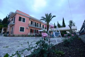 Gallery image of Argo Hotel in Perama