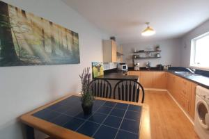 Kuchyň nebo kuchyňský kout v ubytování Argyle House, 10 minute walk from city centre + 17 fotografií