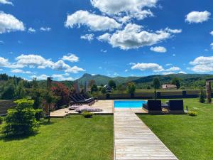 Bazén v ubytovaní Zoe Luxury House alebo v jeho blízkosti