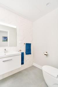 Kúpeľňa v ubytovaní Sealine Torrox Costa TD01 by HolidayAndaluz