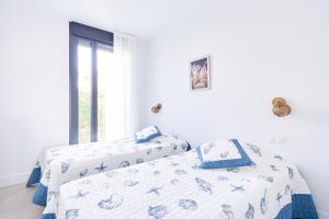 Posteľ alebo postele v izbe v ubytovaní Sealine Torrox Costa TD01 by HolidayAndaluz + 20 fotografií
