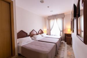 HOTEL BOUTIQUE REINA MORA (İspanya Granada) - Booking.com