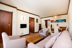 TV a/nebo společenská místnost v ubytování Casa Sol - Vista Mar - Praia Benagil