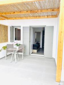 Χώρος καθιστικού στο CASA DI PIETRA MYKONOS