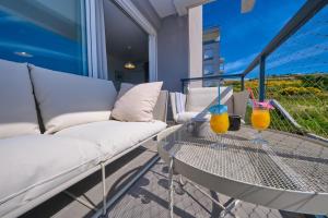 Balkón alebo terasa v ubytovaní Luxury Seaside Apartment by Litto
