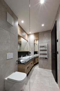 Kuchyň nebo kuchyňský kout v ubytování Atemberaubendes und charismatisches Luxus-Apartment in der Residenz Silvretta - Inklusive Silvretta Card Premium
