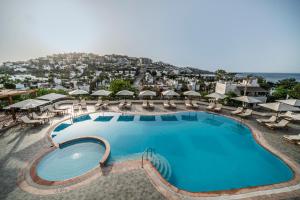Bazén v ubytování Elementa Boutique Hotel - Adults Only nebo v jeho okolí