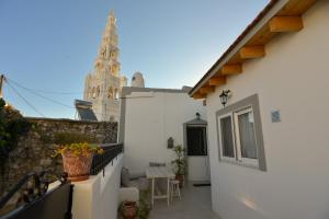 The building in which the holiday home is located