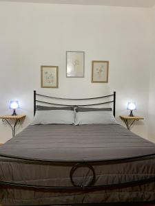 A bed or beds in a room at Villa Chiara