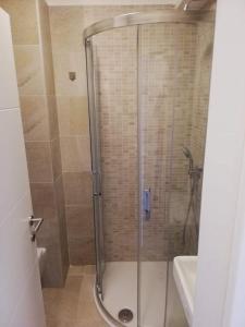 Kúpeľňa v ubytovaní Luxury Apartment near the beach with Private Pool -Exclusive Use