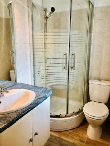 A bathroom at Résidence meublée STUDIOTEL