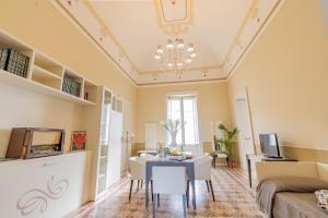 Kuchyň nebo kuchyňský kout v ubytování Hotel Belami