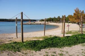 Fotografia z galérie ubytovania Beachfront Studio 4526-3 v destinácii Punat