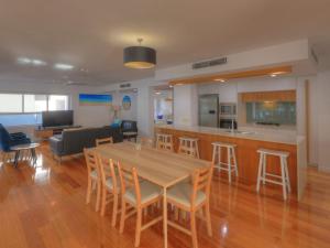 Istumisnurk majutusasutuses Maggies Beachfront Apartment 3