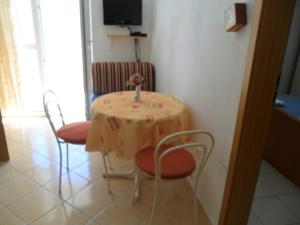 Fotografia z galérie ubytovania Apartment in Okrug Gornji with Seaview, Balcony, Air condition, WIFI (4790-4) v Trogiri