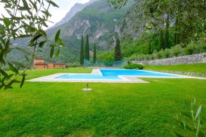 Gallery image of Appartamento OLIVO in Riva del Garda +18 photos