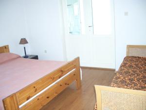 Posteľ alebo postele v izbe v ubytovaní Apartment in Kukljica with sea view, terrace, air conditioning, Wi-Fi (4567-1)