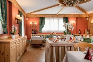 Nápoje v ubytovaní Hotel Cristallo