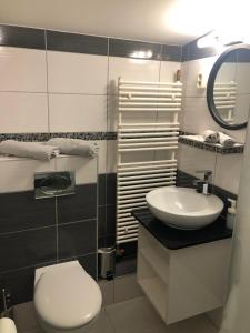 A bathroom at Palma Vendégház