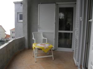 Balkón alebo terasa v ubytovaní Apartment in Duce with sea view, terrace, air conditioning, washing machine (595-1)