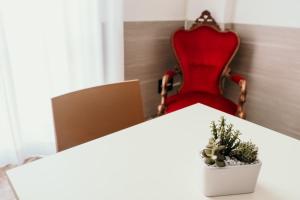 A seating area at B&B Palazzo Storico Di Nicola