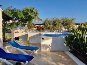 The swimming pool at or close to Villa Mare Bella Chao sea view private heated solar pool AC