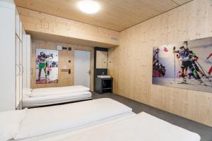 Postel nebo postele na pokoji v ubytování Nordic Hostel + 35 fotografií
