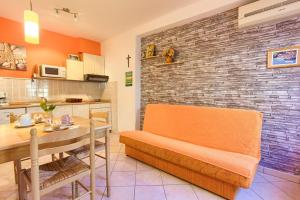 Kuchyňa alebo kuchynka v ubytovaní Romantic apartment