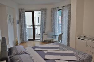 Gallery image of Top center apartment Gramophone with private parking in Burgas
