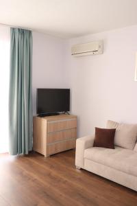 Fotografia z galérie ubytovania Liget Apartmanház v destinácii Kehidakustány