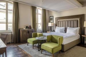 Postel nebo postele na pokoji v ubytování The Bank Hotel Istanbul, a Member of Design Hotels