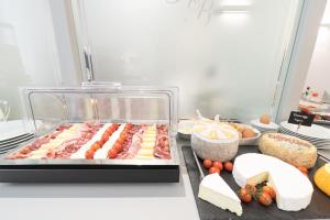 Jedlo v ubytovaní bed & breakfast alebo blízkom okolí