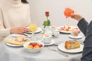 Jedlo v ubytovaní bed & breakfast alebo blízkom okolí